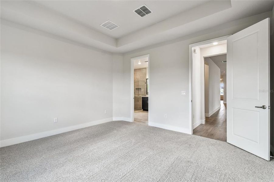 Spacious, unfurnished interior of a new home in North River Ranch – Garden Series, Parrish (Image 28).