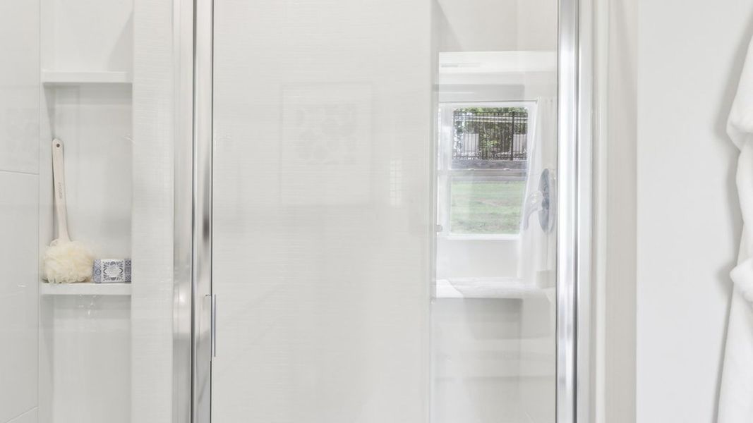 Close-up of interior finishes inside a home in Savannah Lakes, Lewisburg (Image 22).