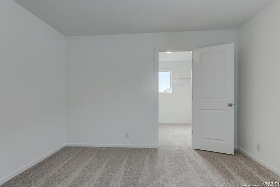 Spacious, unfurnished interior of a new home in Meadows at Hennersby Hollow 40's, San Antonio (Image 25).