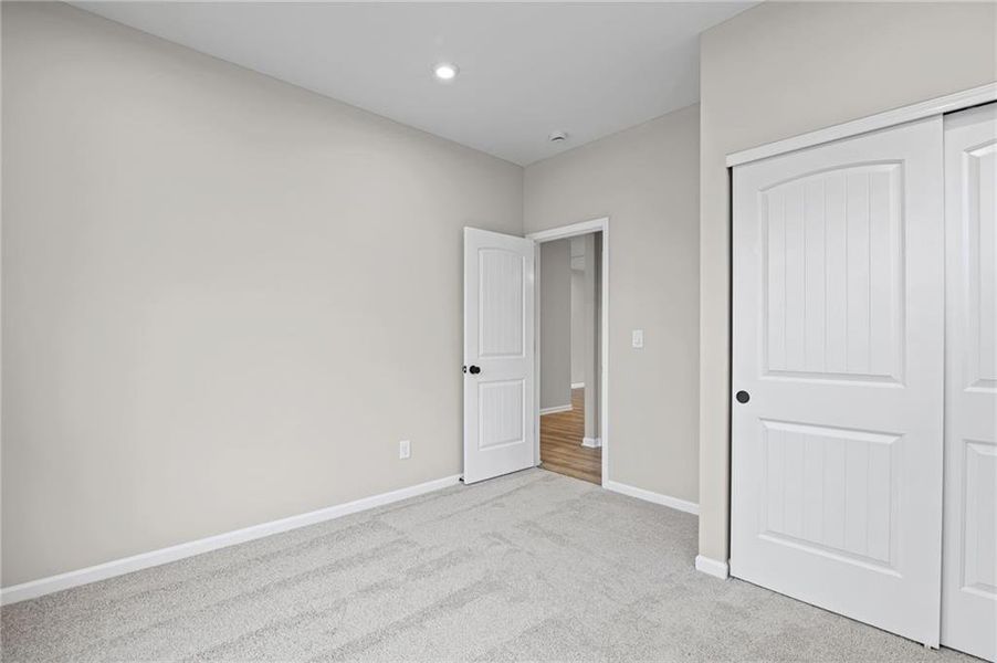 Spacious, unfurnished interior of a new home in Laurel Farms, Dallas (Image 19).