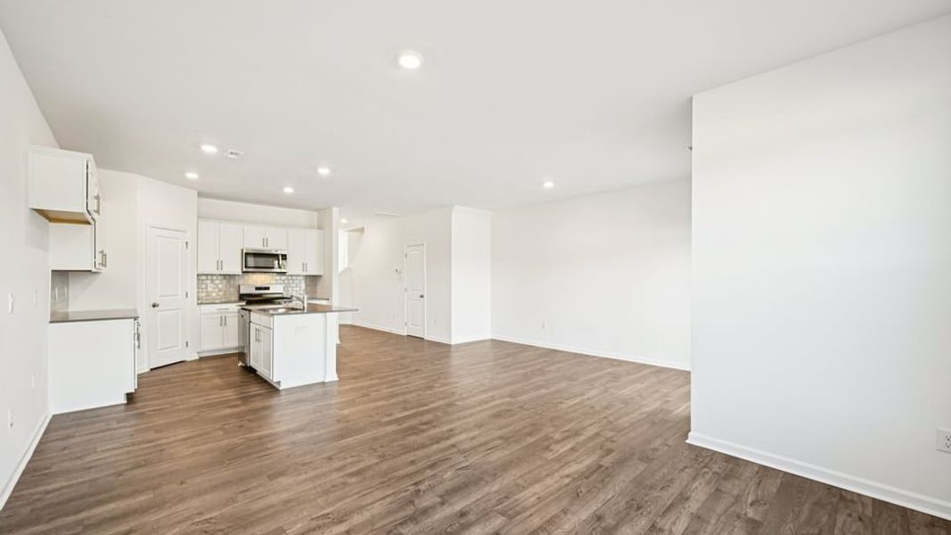 Spacious, unfurnished interior of a new home in Chapel Townes, Raleigh (Image 15).