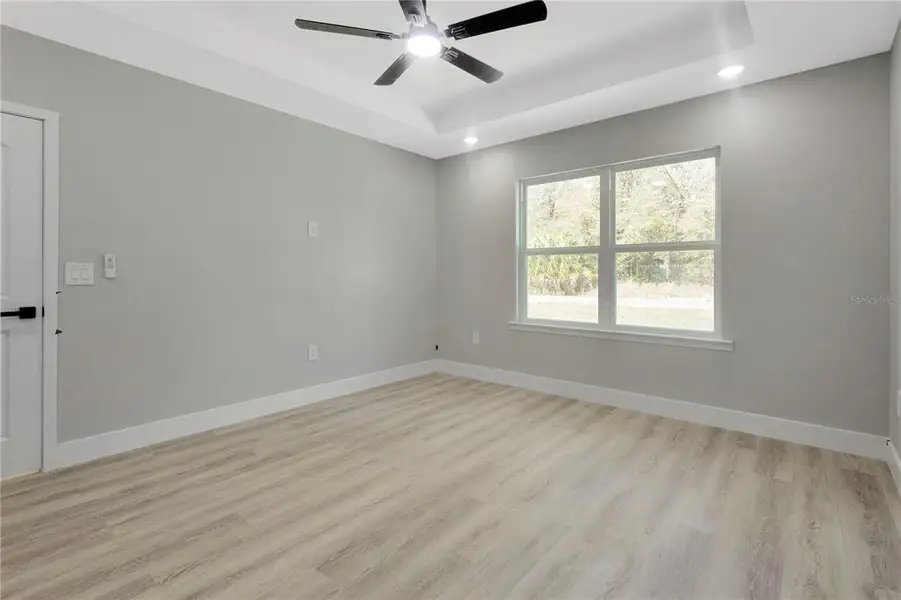 Spacious, unfurnished interior of a new home in , Belleview (Image 25).