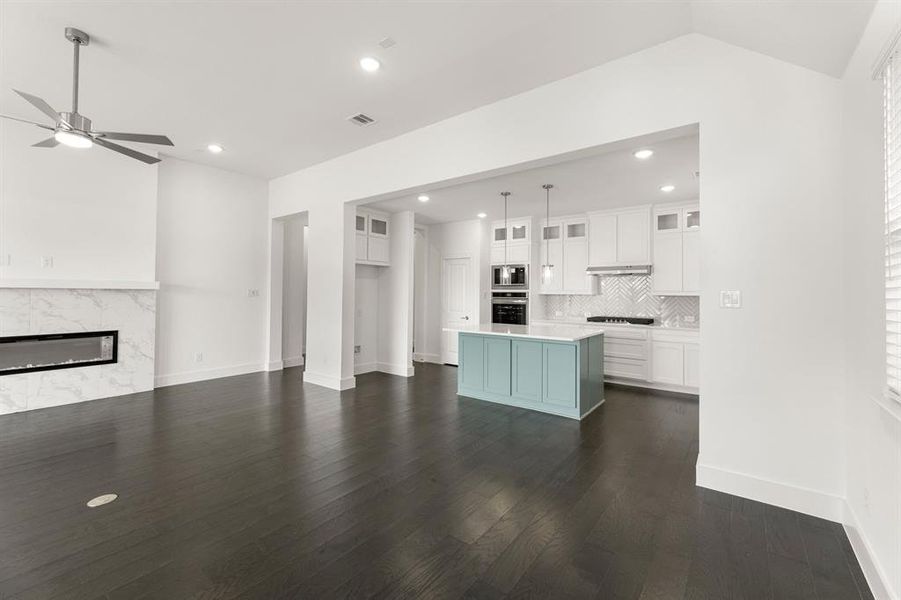 Image 30 of a home in Brookfield. Image 30 of a home in Brookfield.