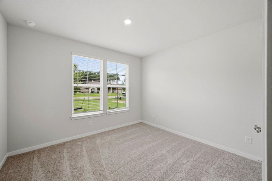 Spacious, unfurnished interior of a new home in Encino Estates, Dayton (Image 13).