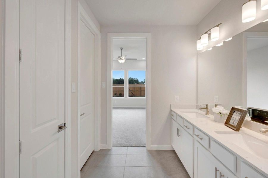 Furnished interior view inside a new home in The Grand Prairie - Meadow Collection, Hockley (Image 5).