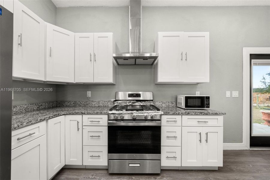 Furnished interior view inside a new home in , Avon Park (Image 14).