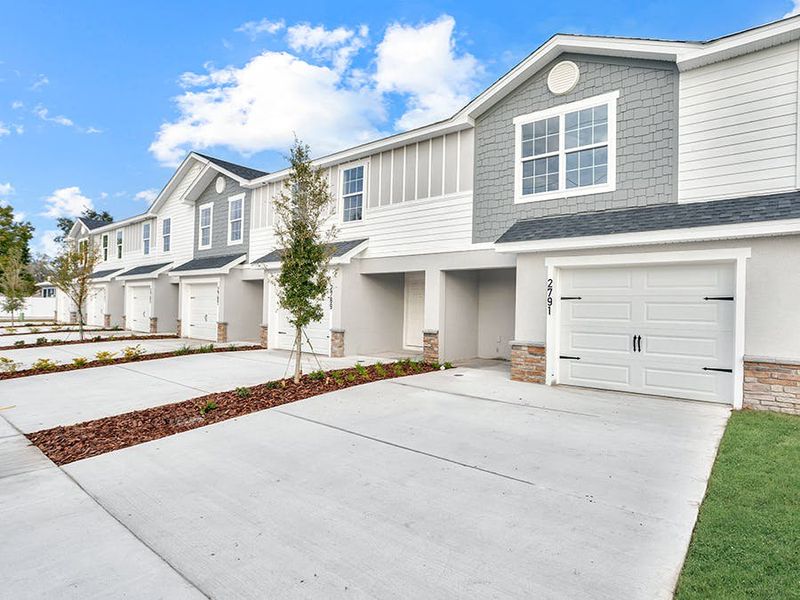 Terrace at Walden Lake, a brand-new community of luxurious, low-maintenance townhomes for sale in Plant City, FL!