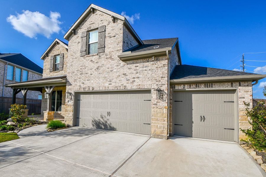 Image 42 of a home in Cross Creek West. Image 42 of a home in Cross Creek West.