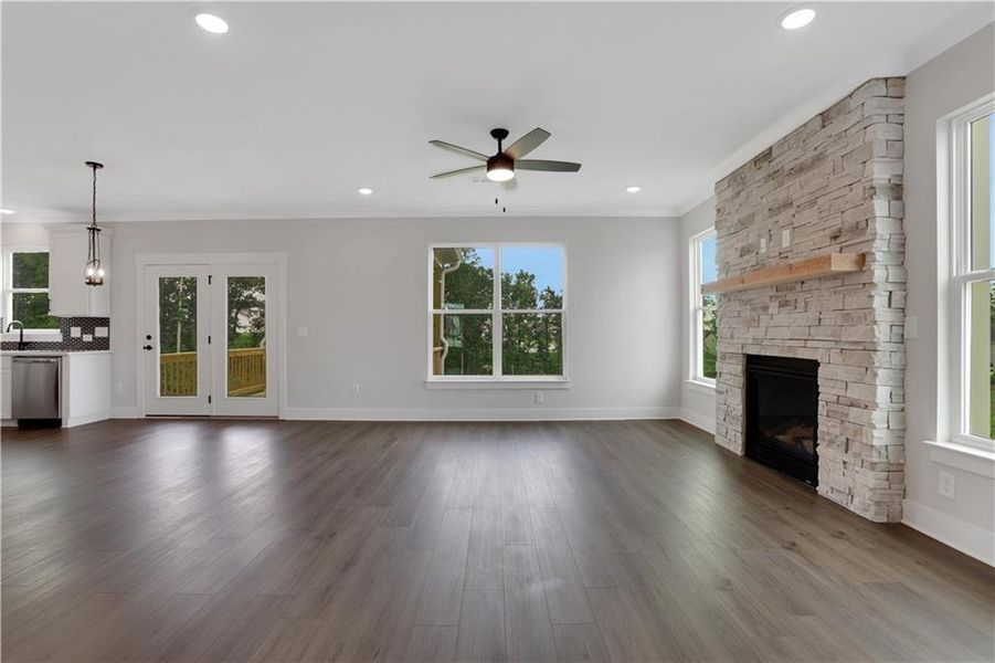 Spacious, unfurnished interior of a new home in Twin Lakes, Hoschton (Image 27). Spacious, unfurnished interior of a new home in Twin Lakes, Hoschton (Image 27).