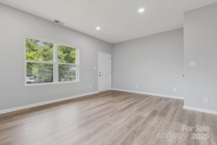 Spacious, unfurnished interior of a new home in , Rock Hill (Image 11).