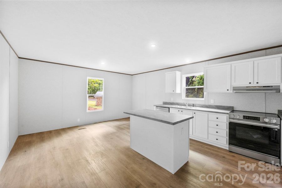 Furnished interior view inside a new home in , Kings Mountain (Image 7).