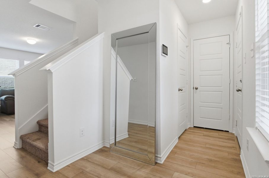 Spacious, unfurnished interior of a new home in , San Antonio (Image 23).