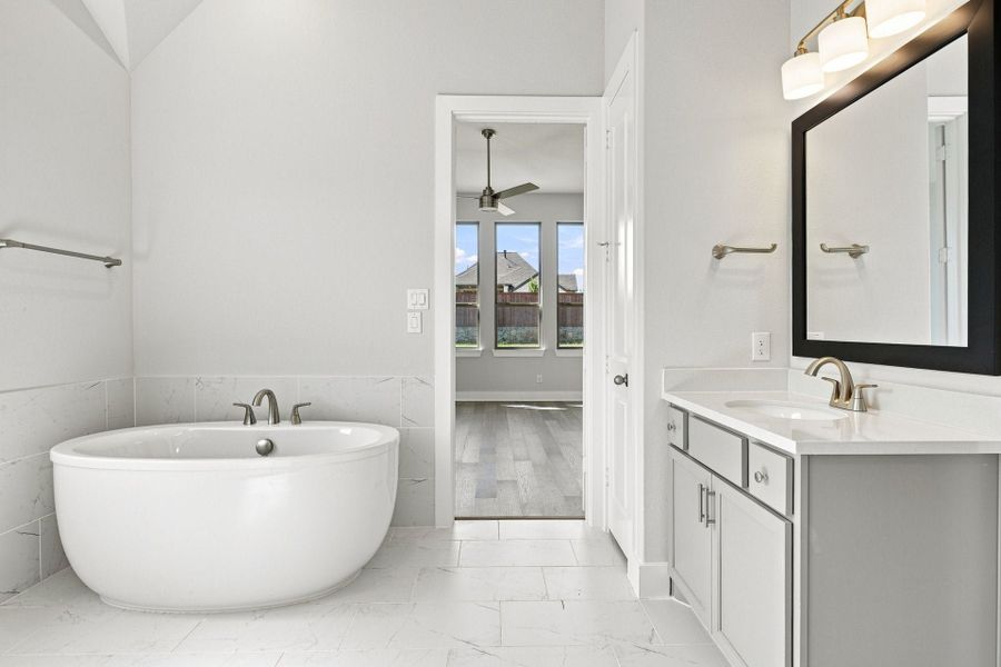 4br New Home in Waxahachie, TX.  - Slide 35
