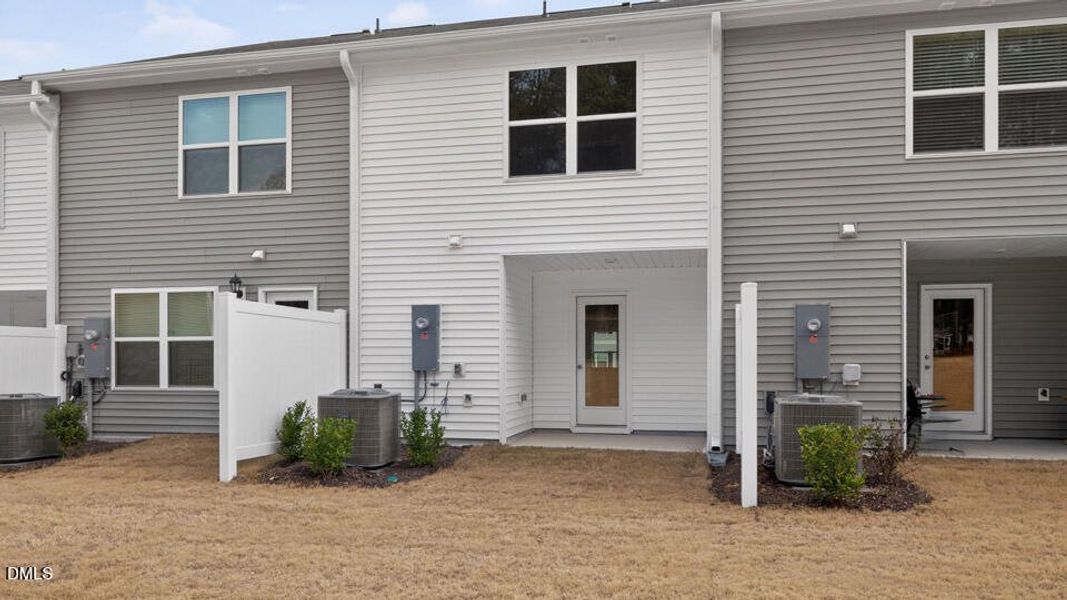 thornton-townes-lot-58-004 thornton-townes-lot-58-004