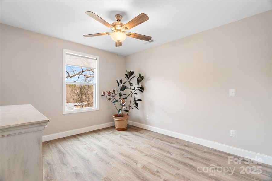 Spacious, unfurnished interior of a new home in , Brevard (Image 23).