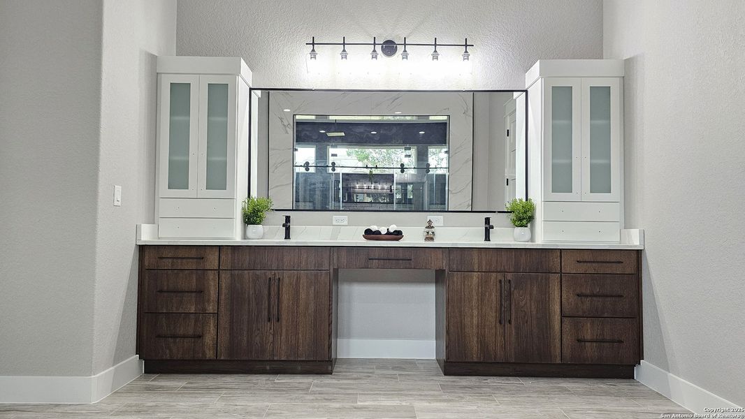 Furnished interior view inside a new home in , New Braunfels (Image 6).