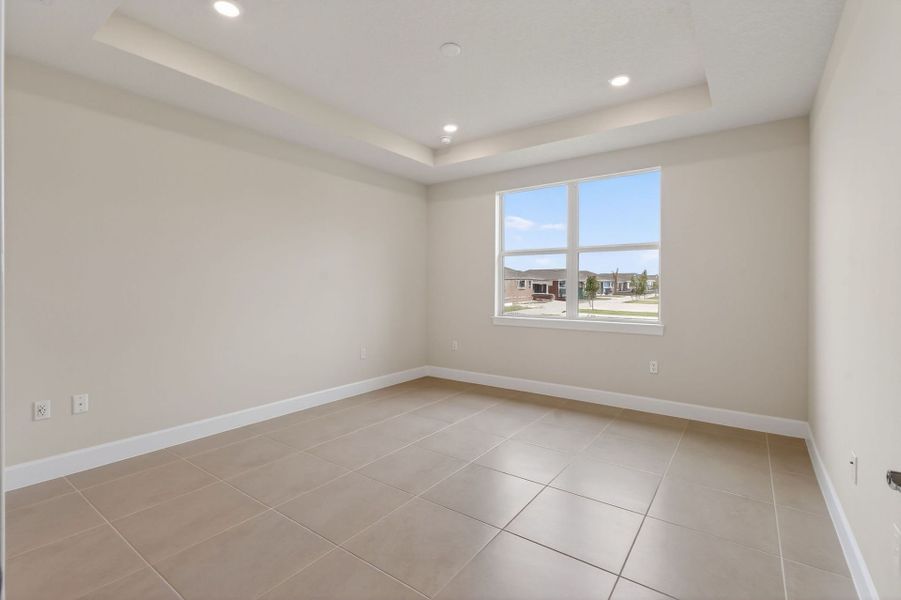 Spacious, unfurnished interior of a new home in Del Webb Tradition, Port St. Lucie (Image 65).