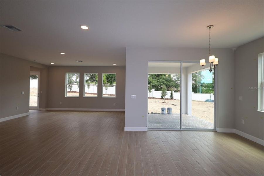 Spacious, unfurnished interior of a new home in Wolf Lake Ranch, Apopka (Image 4).