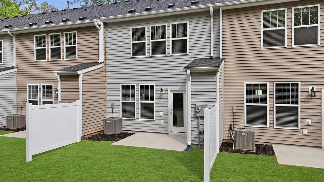 Exterior details and patio area of a home in El Dorado, Spartanburg (Image 4).