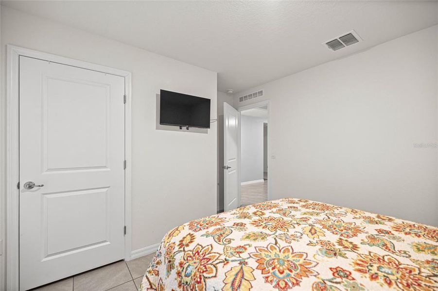 Furnished interior view inside a new home in Autumn Glen, Belleview (Image 18). Furnished interior view inside a new home in Autumn Glen, Belleview (Image 18).