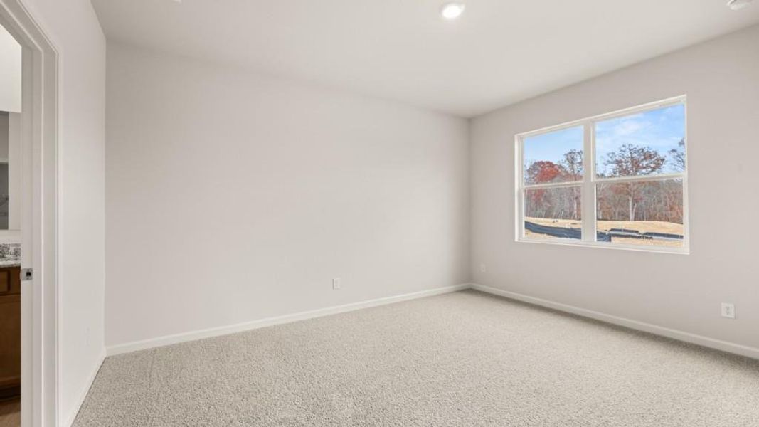 Spacious, unfurnished interior of a new home in Creekview, Atlanta (Image 19).