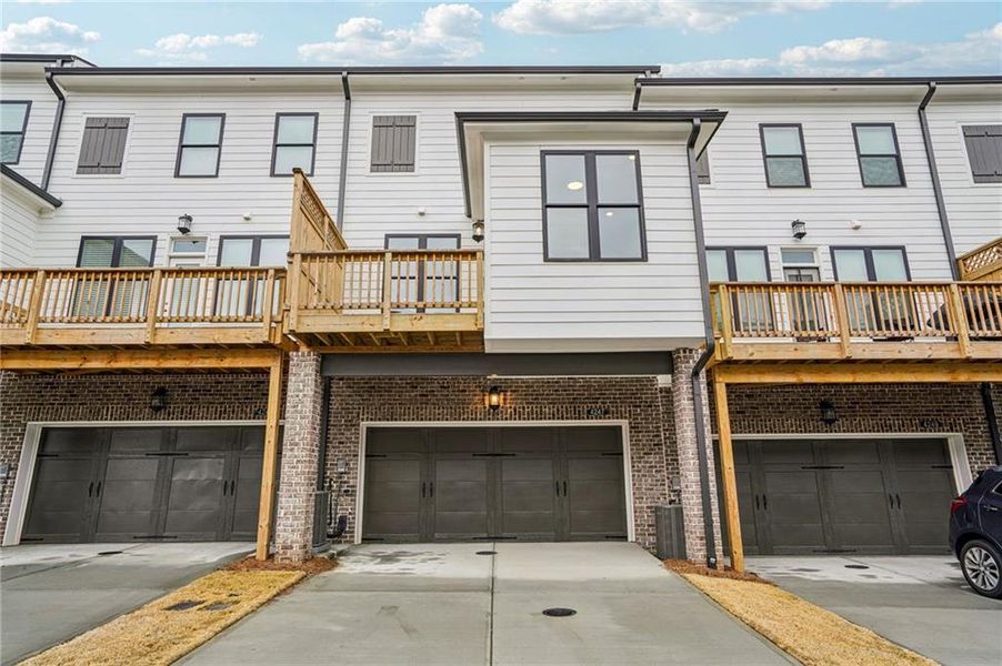 Image 45 of a home in Millcroft Townhomes.