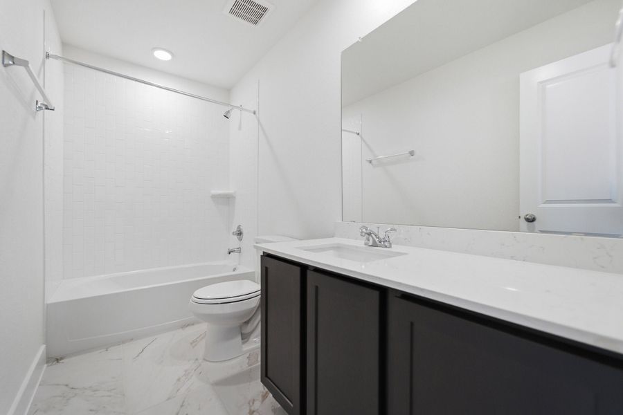 Furnished interior view inside a new home in Cielo, Conroe (Image 15).