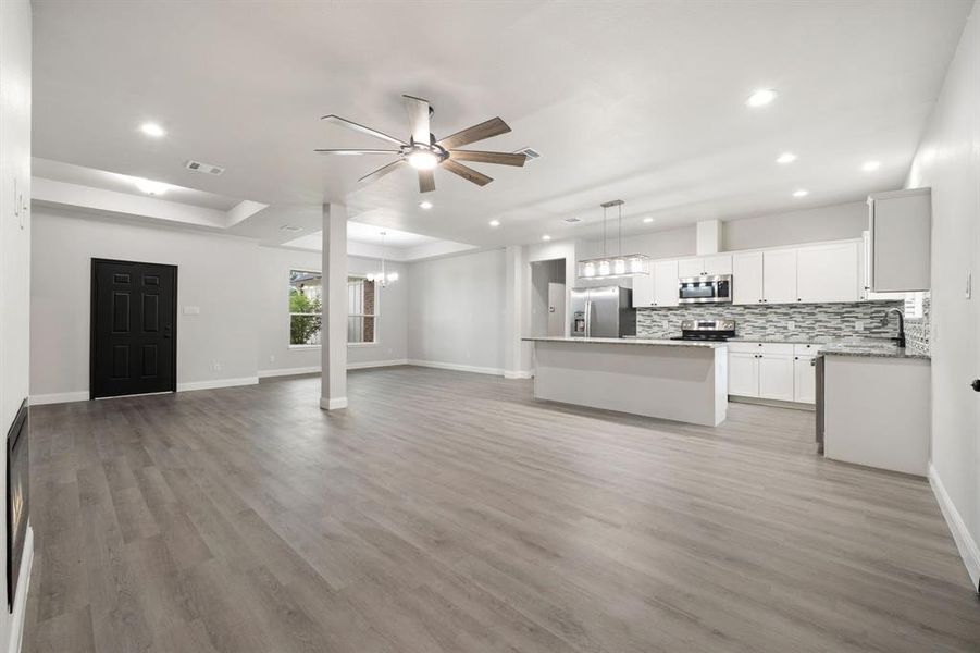 Spacious, unfurnished interior of a new home in , Greenville (Image 18).