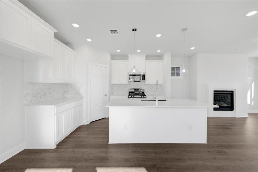 Furnished interior view inside a new home in Painted Tree Woodland West – Cottages, McKinney (Image 7).