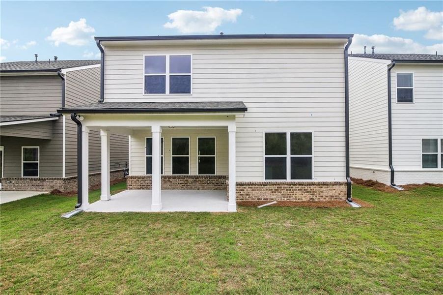 Exterior details and patio area of a home in Crofton Place Enclave, Snellville (Image 23).