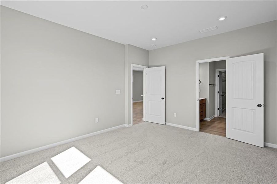 Spacious, unfurnished interior of a new home in Villas at Gold Creek, Dawsonville (Image 28).