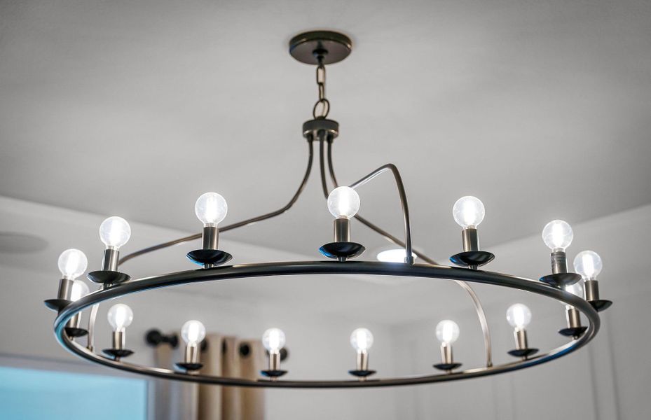 Representative interior finishes for a home built from the Compass by Del Webb in Sun City Texas, Georgetown (Image 16).