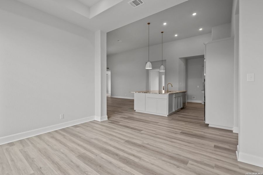 Spacious, unfurnished interior of a new home in Homestead, Schertz (Image 19).
