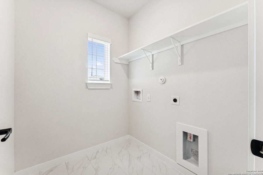 Spacious, unfurnished interior of a new home in , New Braunfels (Image 23). Spacious, unfurnished interior of a new home in , New Braunfels (Image 23).