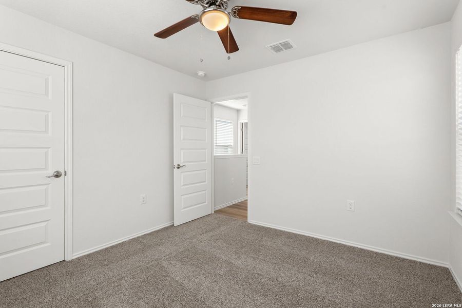 Spacious, unfurnished interior of a new home in , San Antonio (Image 17).