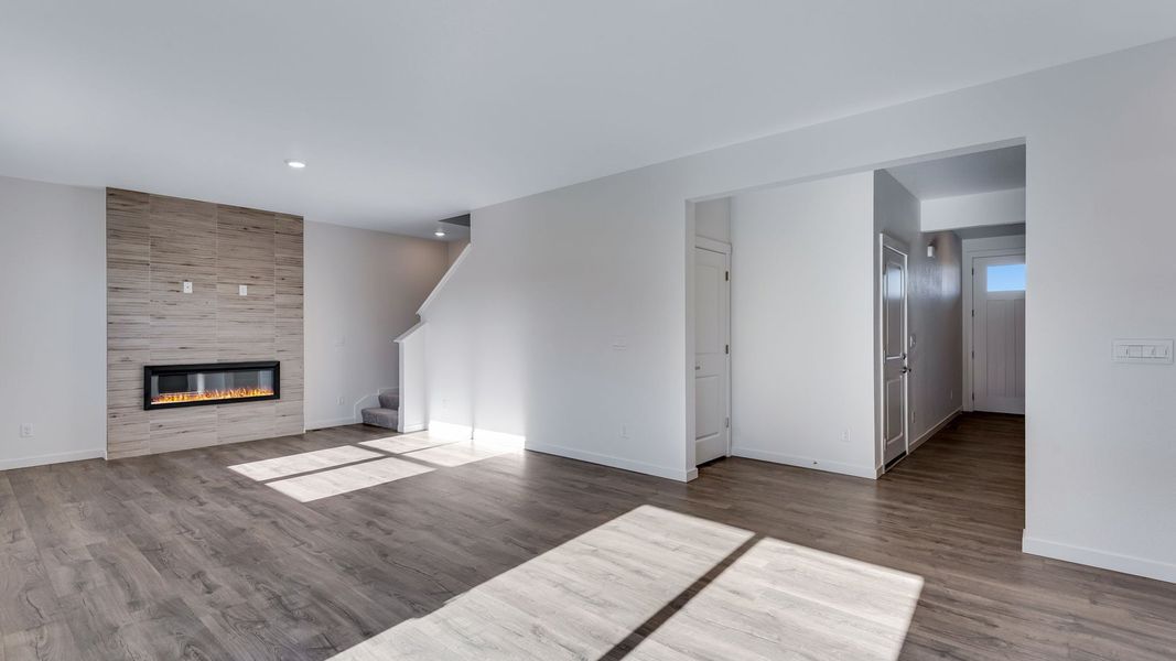 Spacious, unfurnished interior of a new home in Trails at Crowfoot, Parker (Image 12).