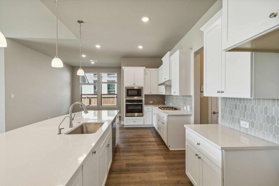 Furnished interior view inside a new home in Oaks of North Grove, Waxahachie (Image 5).