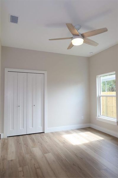 Spacious, unfurnished interior of a new home in , Lake Helen (Image 26).