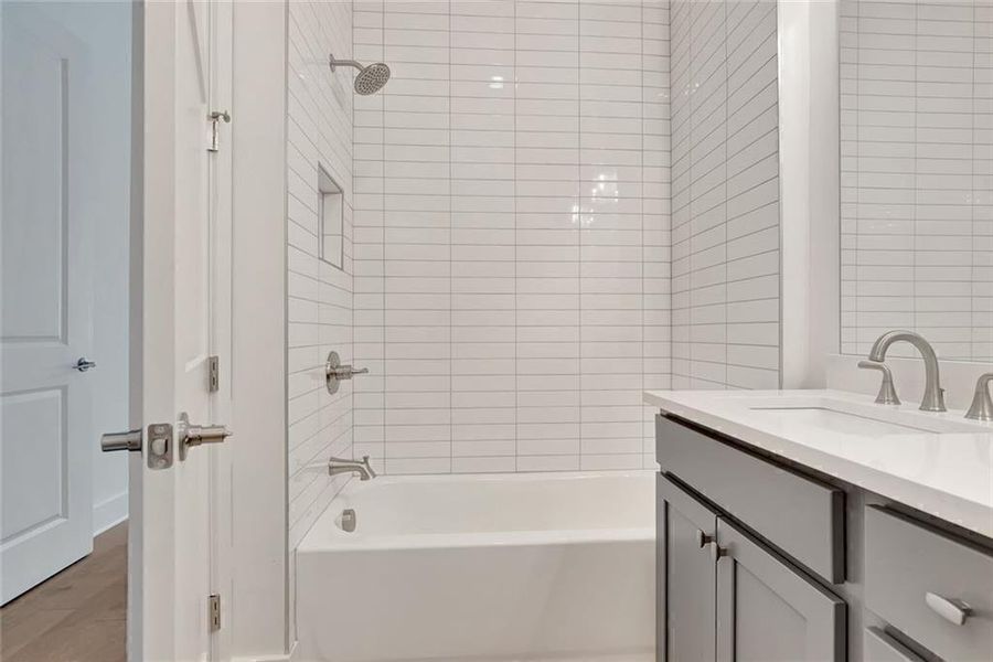 Close-up of interior finishes inside a home in Trilith, Fayetteville (Image 13).