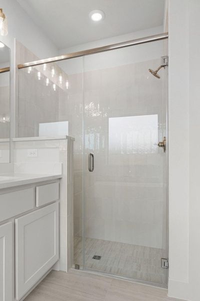 Representative image. Features, specifications, selections and colors may vary.