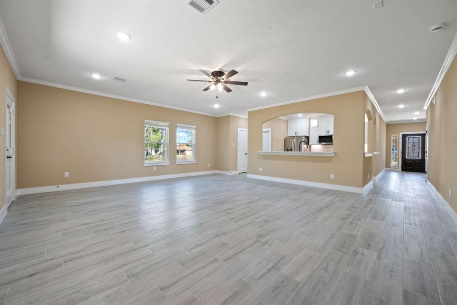 Spacious, unfurnished interior of a new home in , Livingston (Image 19).