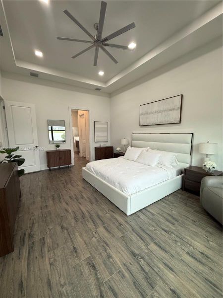 Furnished interior view inside a new home in , Port St. Lucie (Image 28).
