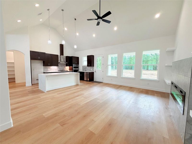 Spacious, unfurnished interior of a new home in , Dayton (Image 19).