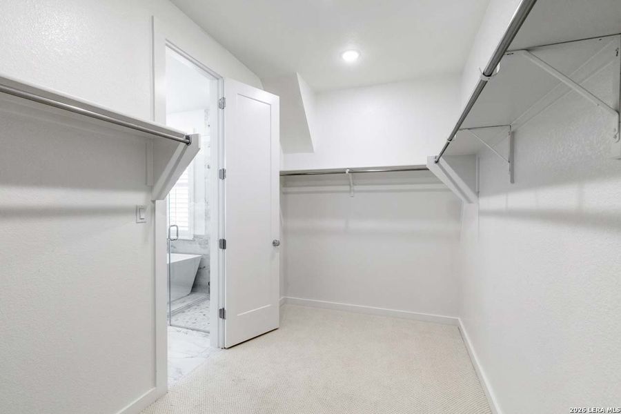 Spacious, unfurnished interior of a new home in La Cima, San Marcos (Image 21).