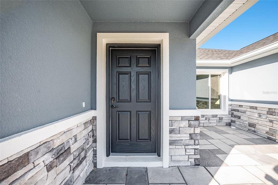 Exterior details and patio area of a home in , Ocklawaha (Image 24).