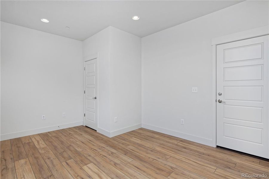 Spacious, unfurnished interior of a new home in Lyric at RidgeGate, Lone Tree (Image 3).