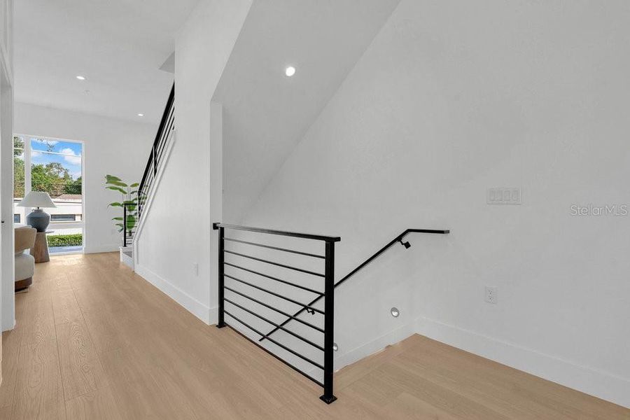 Spacious, unfurnished interior of a new home in , Orlando (Image 22).