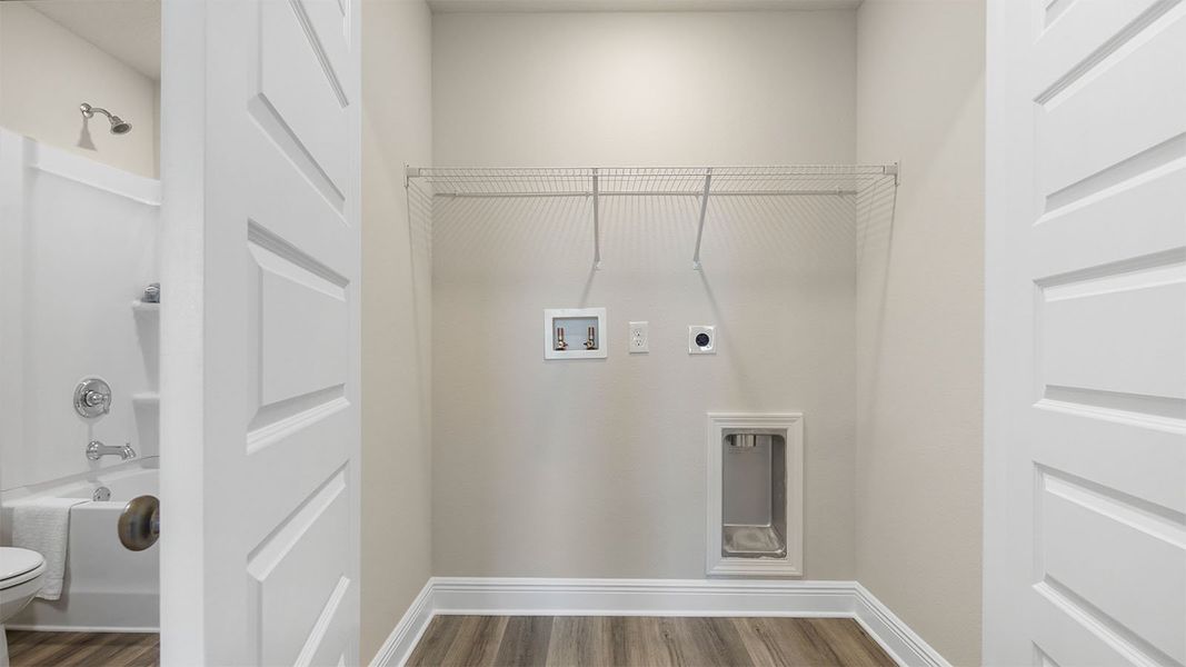 Spacious, unfurnished interior of a new home in Caballeros Estates Townhomes at Hombre, Panama City Beach (Image 24). Spacious, unfurnished interior of a new home in Caballeros Estates Townhomes at Hombre, Panama City Beach (Image 24).