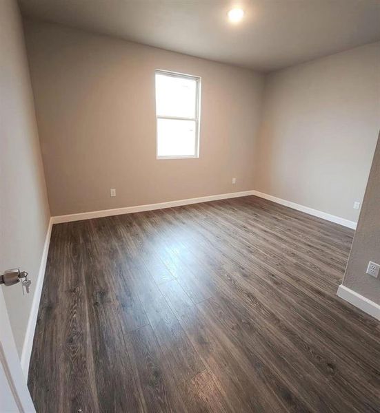 Spacious, unfurnished interior of a new home in , Kemp (Image 6).