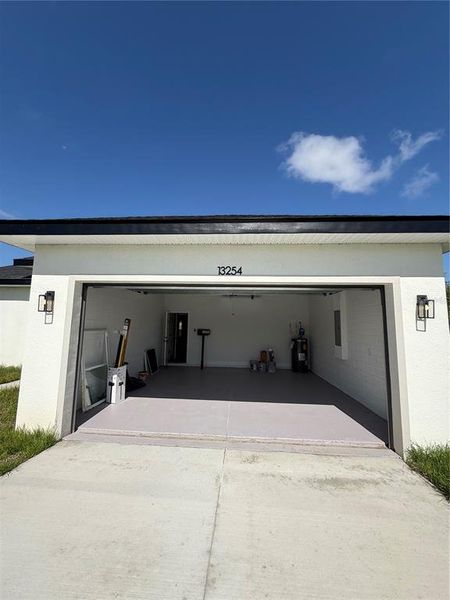 Exterior details and patio area of a home in , Ocala (Image 19).